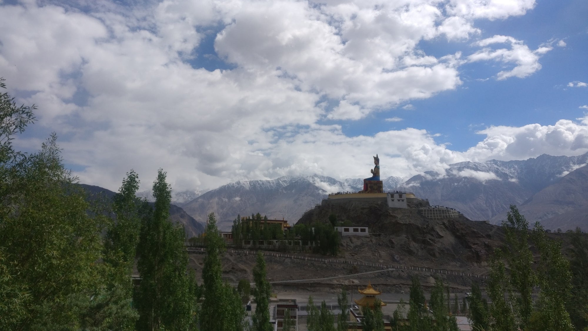 Where to Stay in Ladakh: The Ultimate Acclimatization Guide (2026)